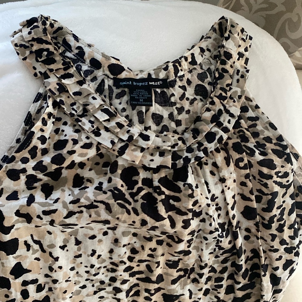 EUC sleeveless blouse
